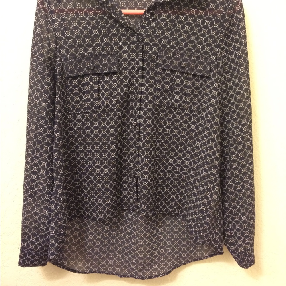Button-Up - Picture 4 of 4